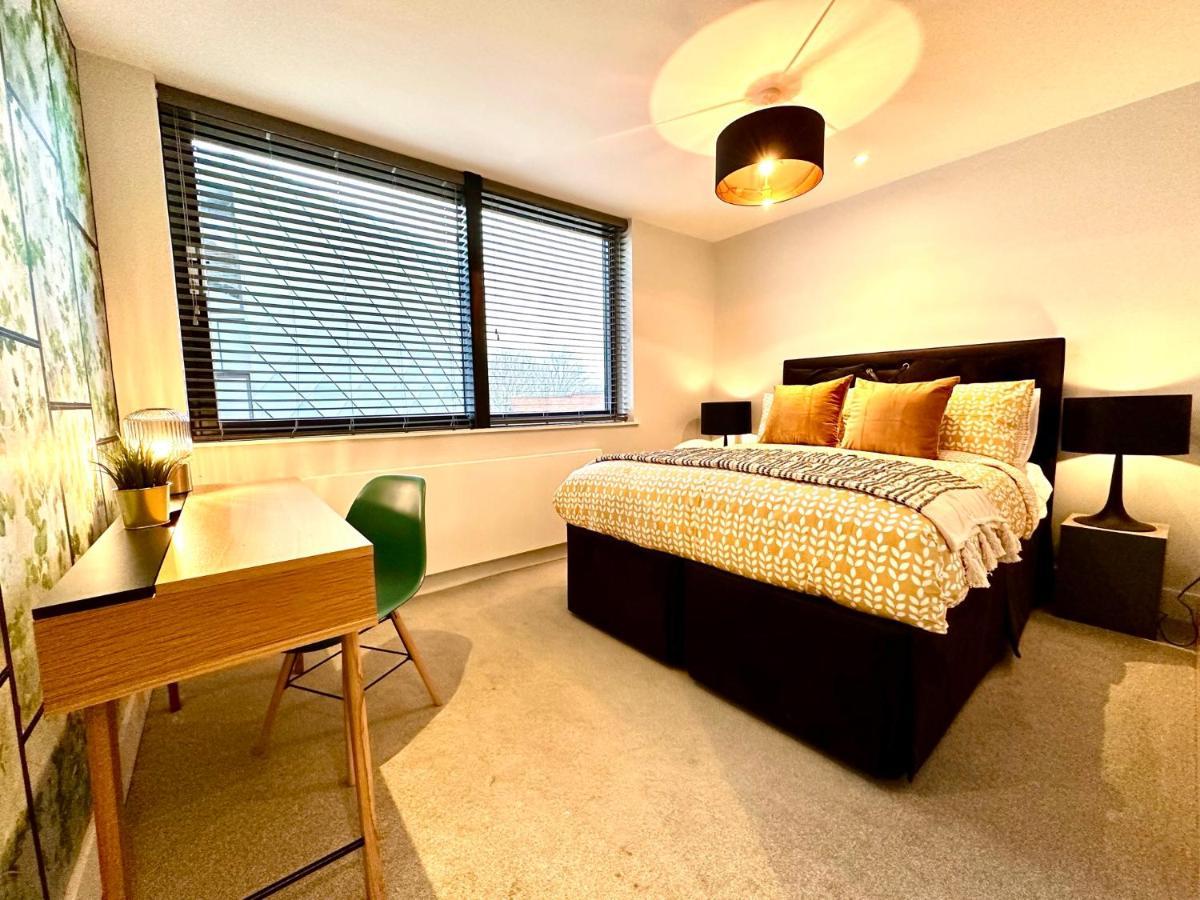 Beautiful New 2 Bedroom Apartment - Next To The Beach - Great Location - Free Parking - Fast Wifi - Smart Tv - Sleeps Up To 4! Close To Purbeck, Corfe Castle, Sandbanks, Poole & Bournemouth Swanage Buitenkant foto